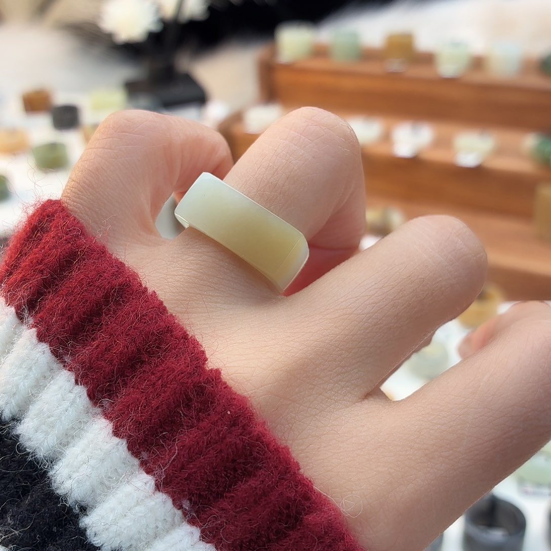 和田玉未镶嵌戒指i39一口糖马鞍16.9mm