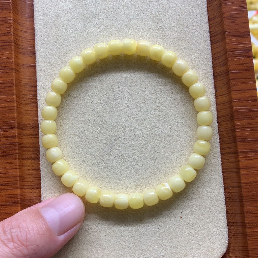 蜜蜡手链未镶嵌蜜蜡