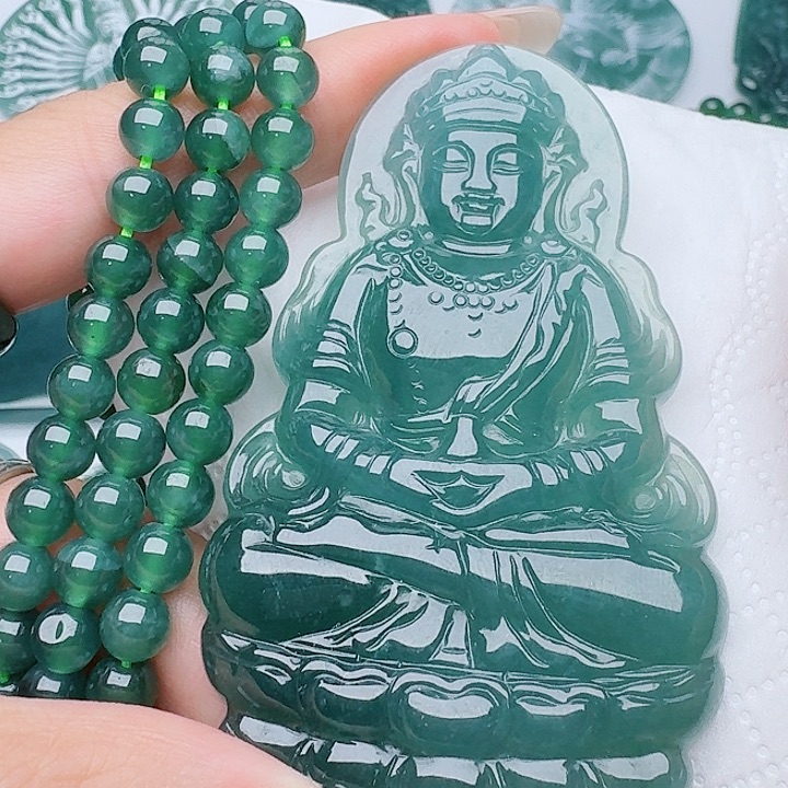 翡翠未镶嵌颈饰1111