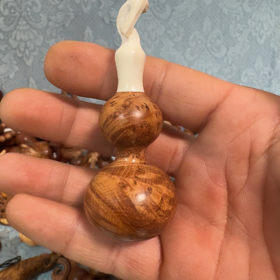 庸***扰木麻梨疙瘩手工雕刻葫芦
