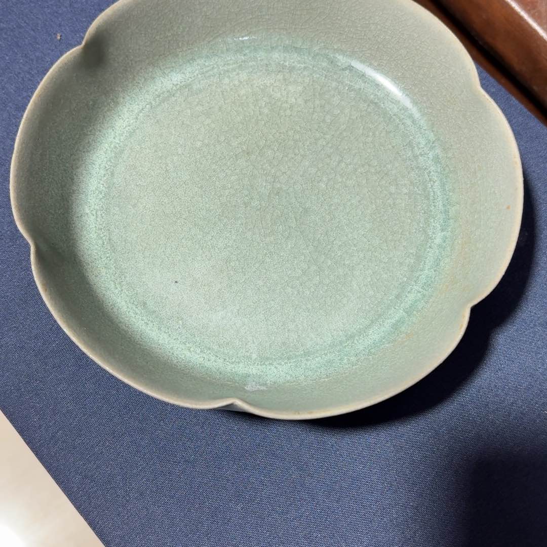 瓷片爱****仔器形美观大方典雅