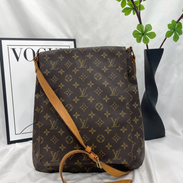 95新 LouisVuitton/路易威登 王菲斜挎包/15598
