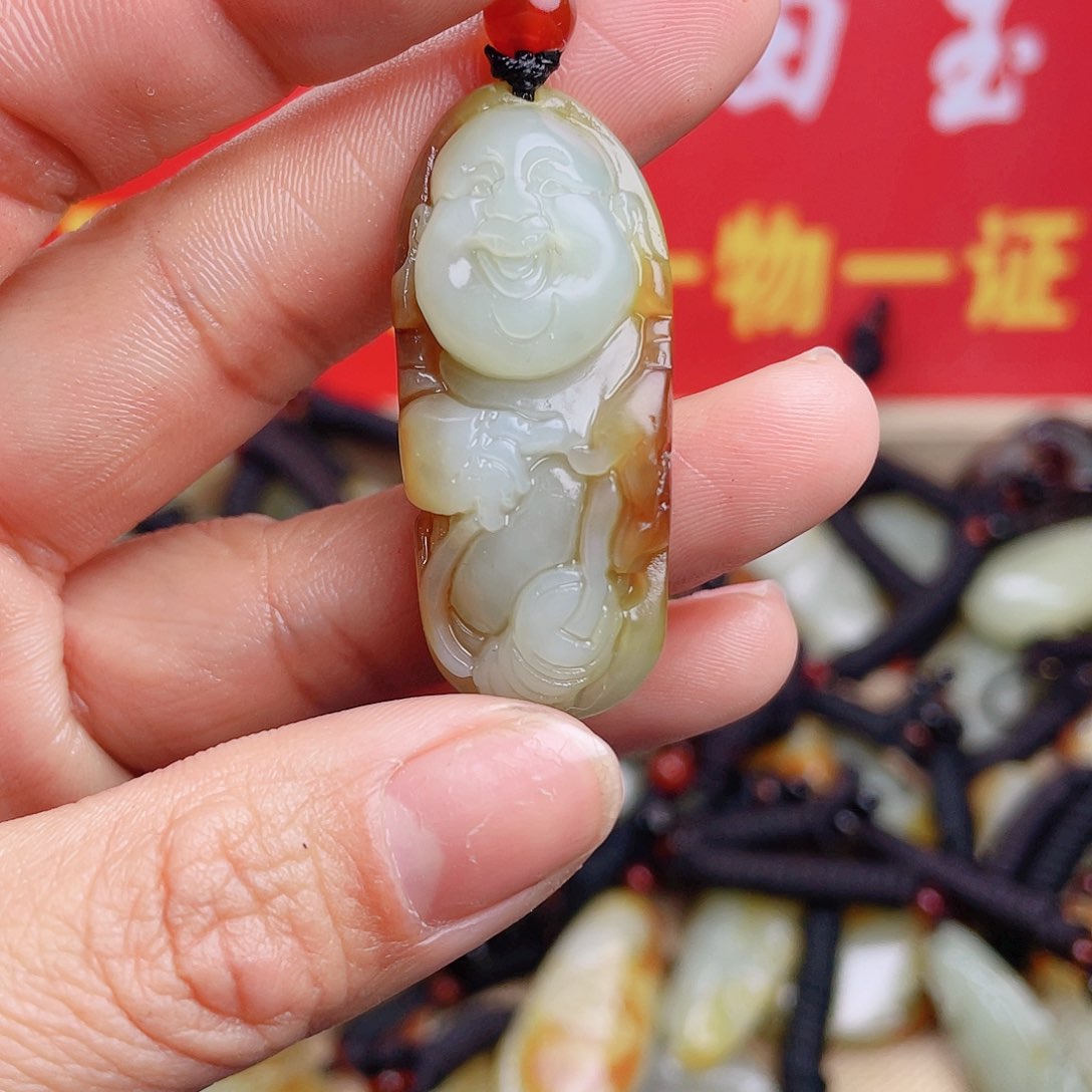 和田玉颈饰未镶嵌