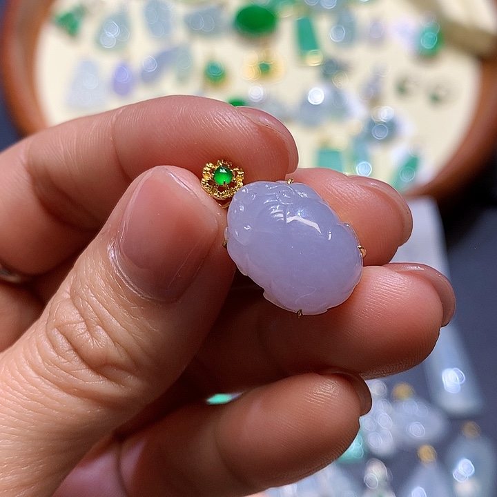 翡翠吊坠(不含链)18K金镶嵌