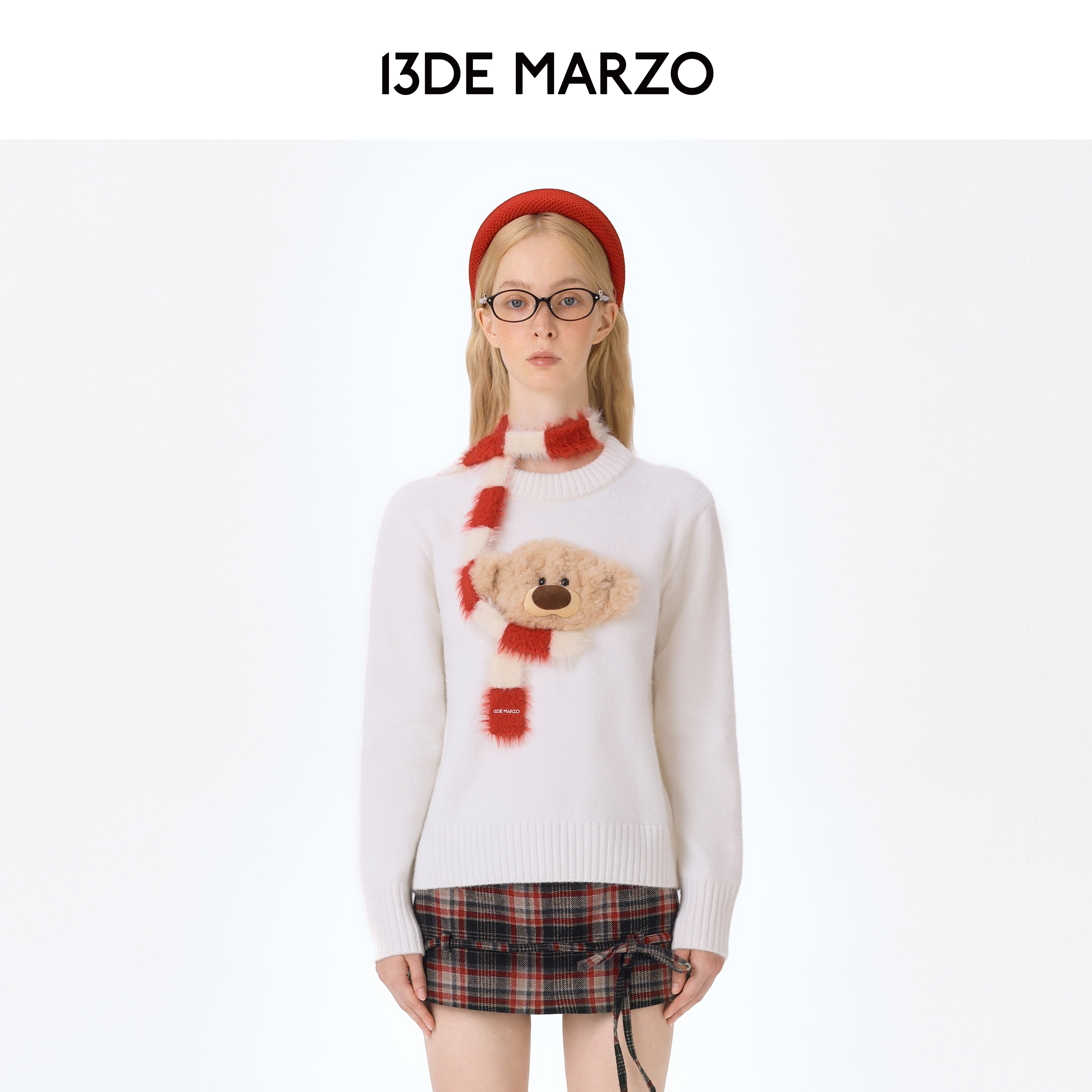 13DE MARZO女士 2025秋季新款小熊针织衫围巾两件套甜美圆领毛衣