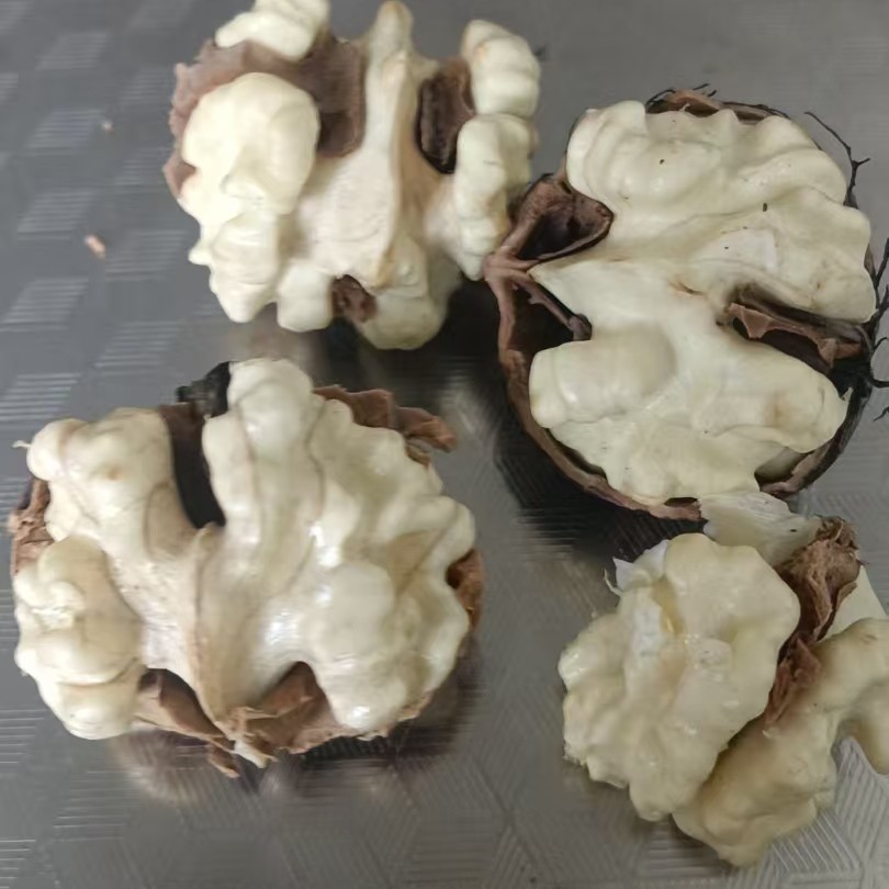 （干部助农代购）贵州威宁高山老树去皮新鲜核桃