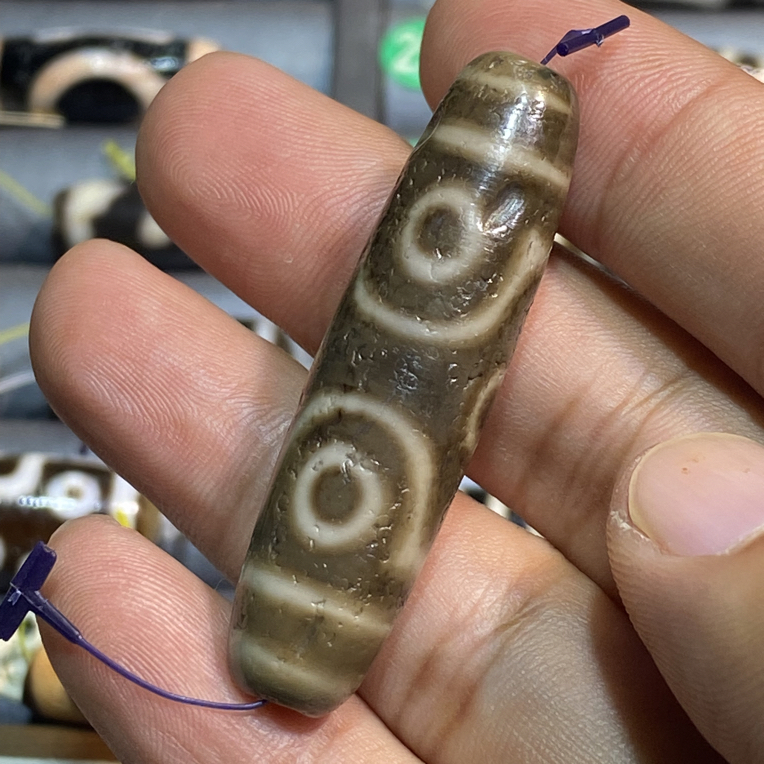 仿纯手工牙黄金刚六眼天珠