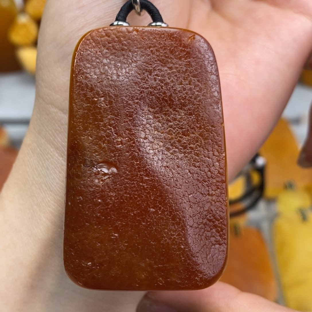 琥珀吊坠(赠链)未镶嵌