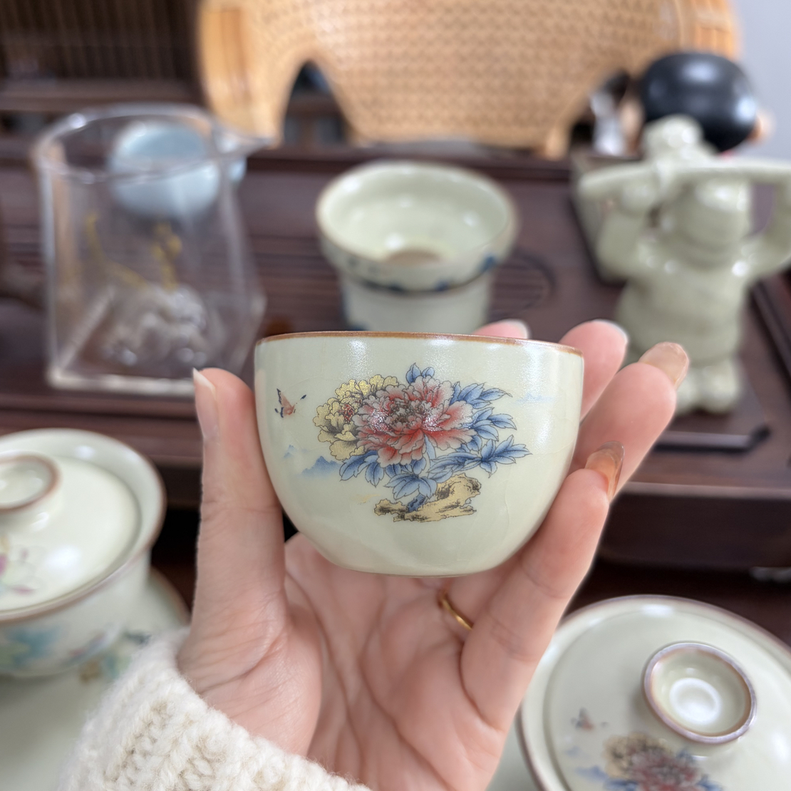斗彩牡丹圆底杯客杯汝窑陶瓷50毫升