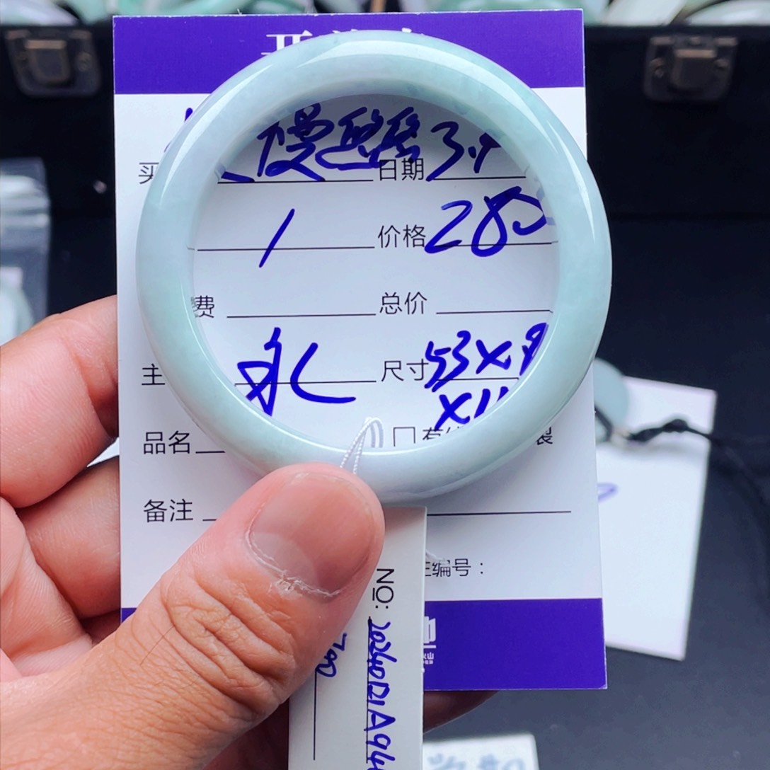 定制翡翠未镶嵌慢**悠拍一发一