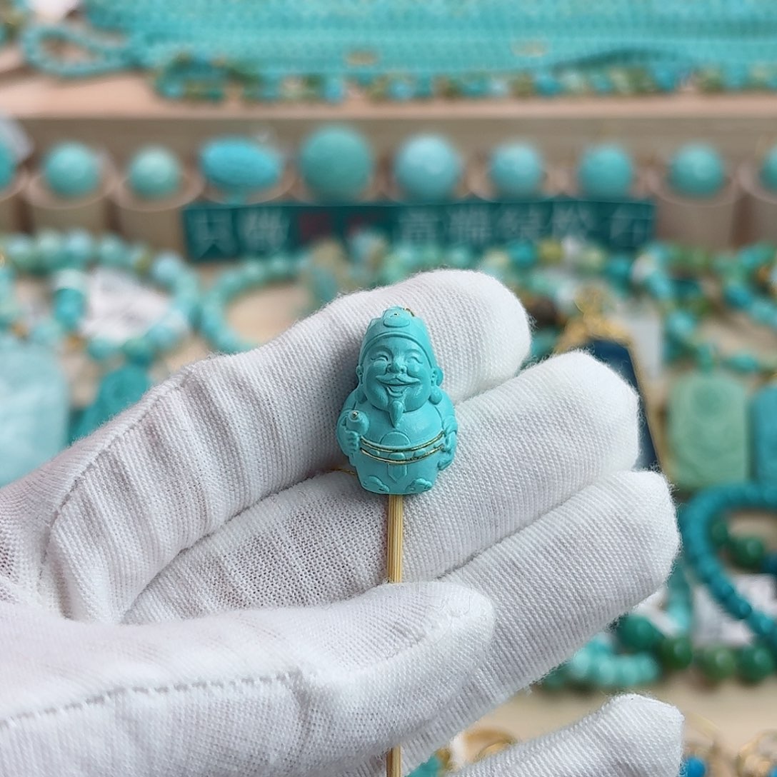 绿松石未镶嵌珠宝奇石