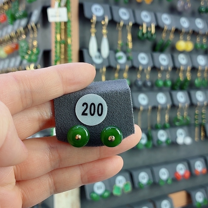 和田玉18K金镶嵌耳饰