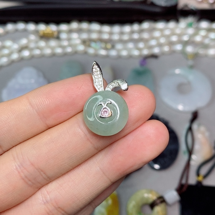 翡翠吊坠(不含链)未镶嵌