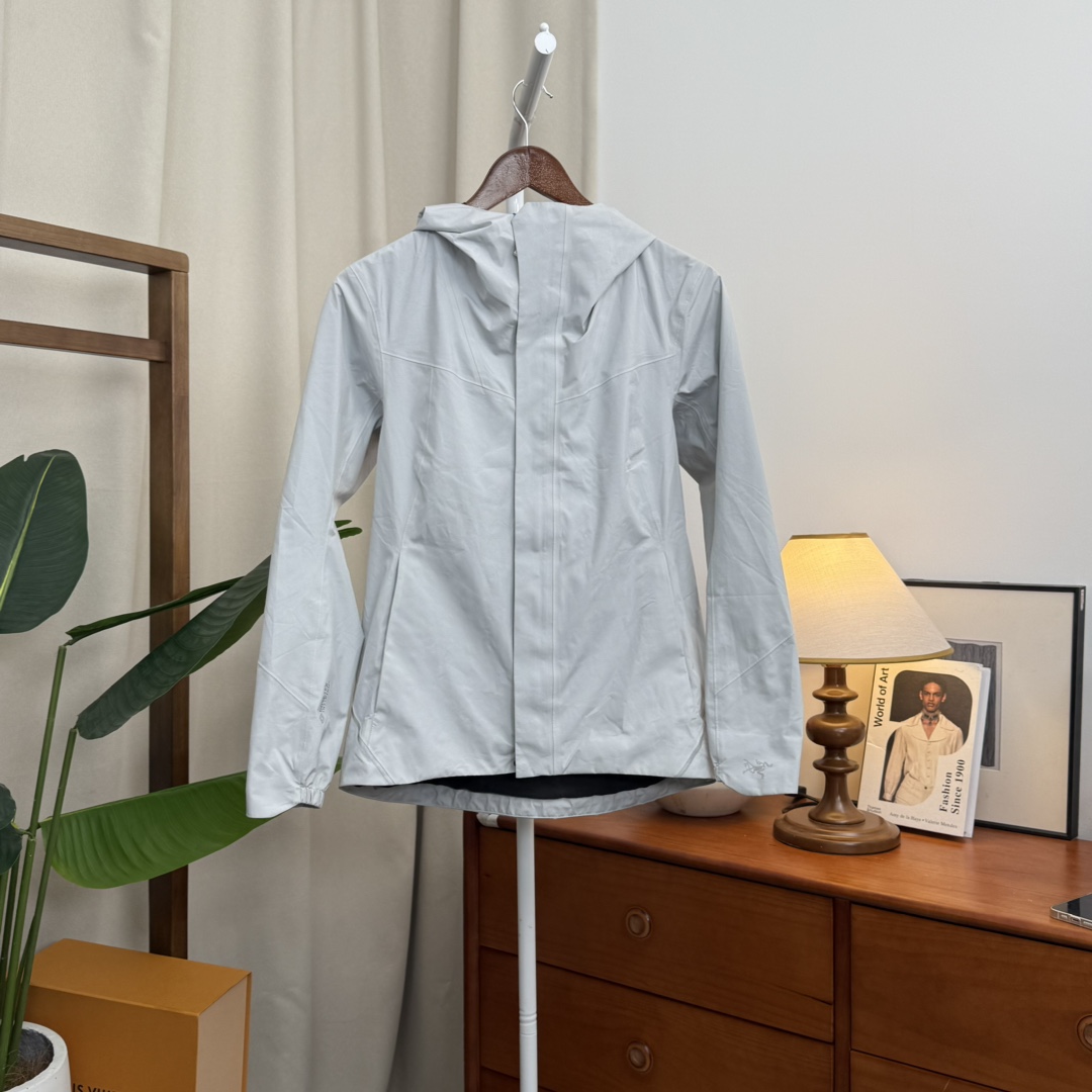 99新 ARC'TERYX/始祖鸟 青奢荟/XS码/运动纯色抓绒连帽外套/89525