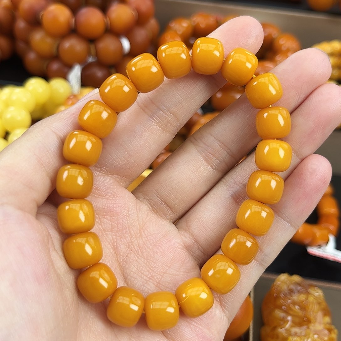 未镶嵌琥珀颈饰蜜蜡