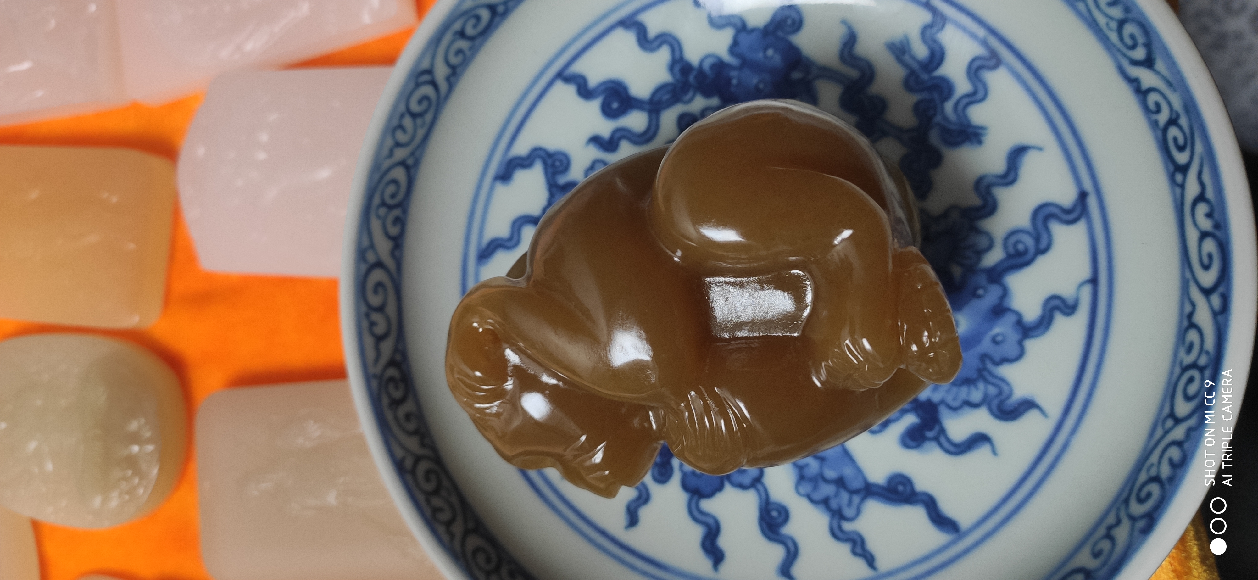 新号开播瓷盘一个