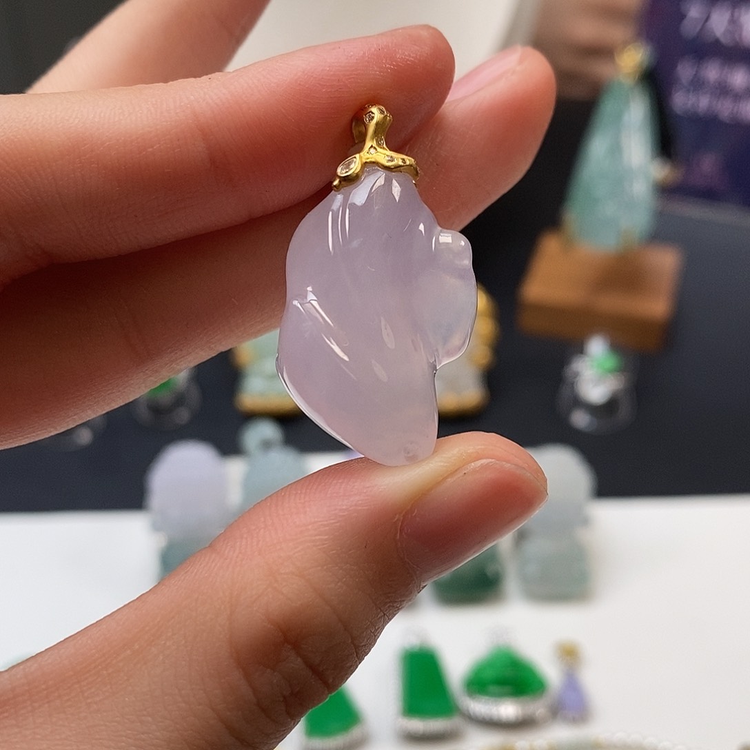 翡翠吊坠(不含链)18K金镶嵌璐*枫