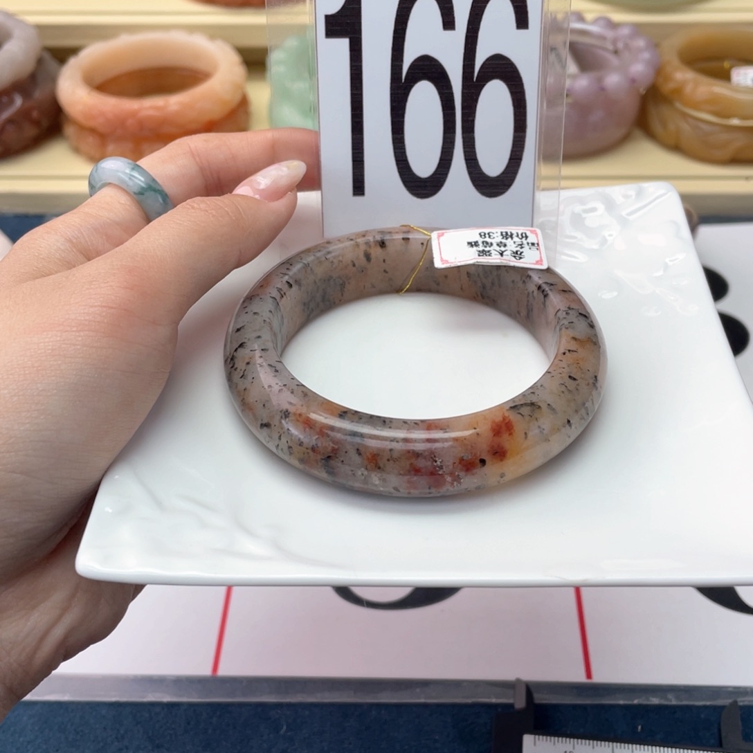 石英岩玉未镶嵌手镯