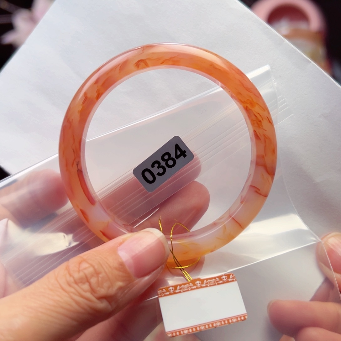 玛瑙/玉髓手镯未镶嵌是***?