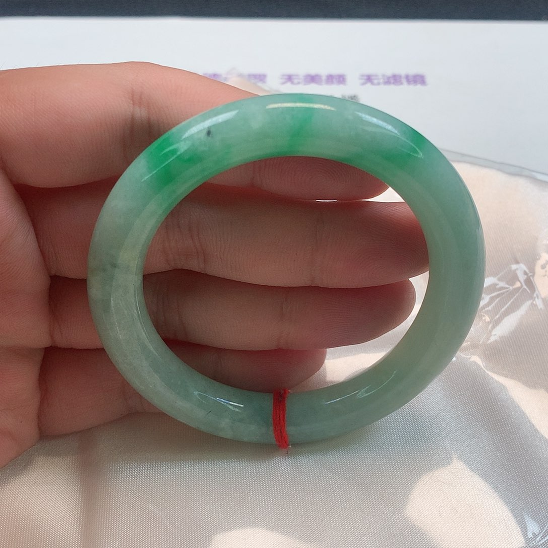 翡翠手镯（圆镯）未镶嵌258号