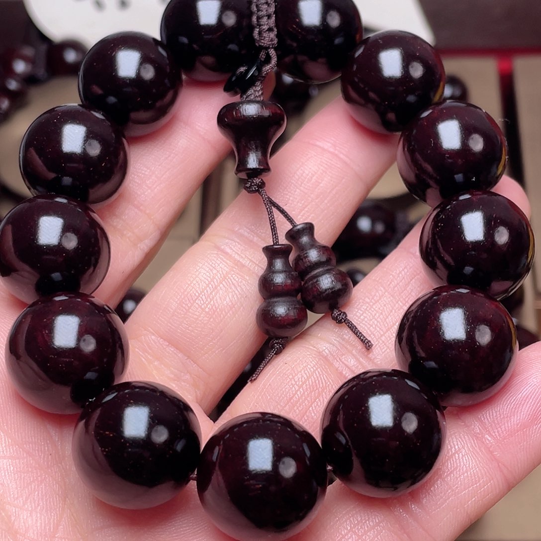 檀香紫檀（小叶紫檀）飘*1.8多星