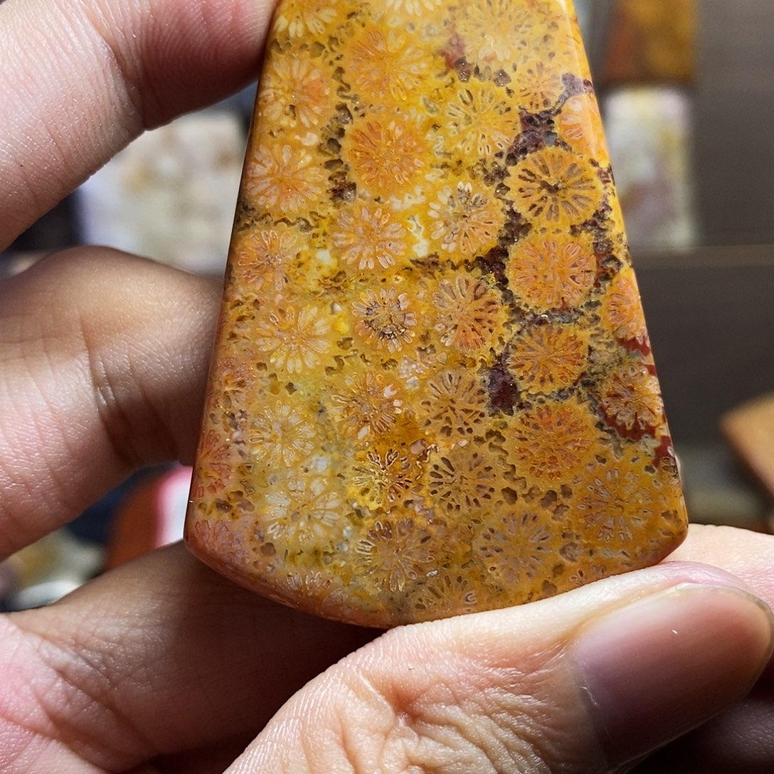零***①石英质玉（非洲翠）合金颈饰