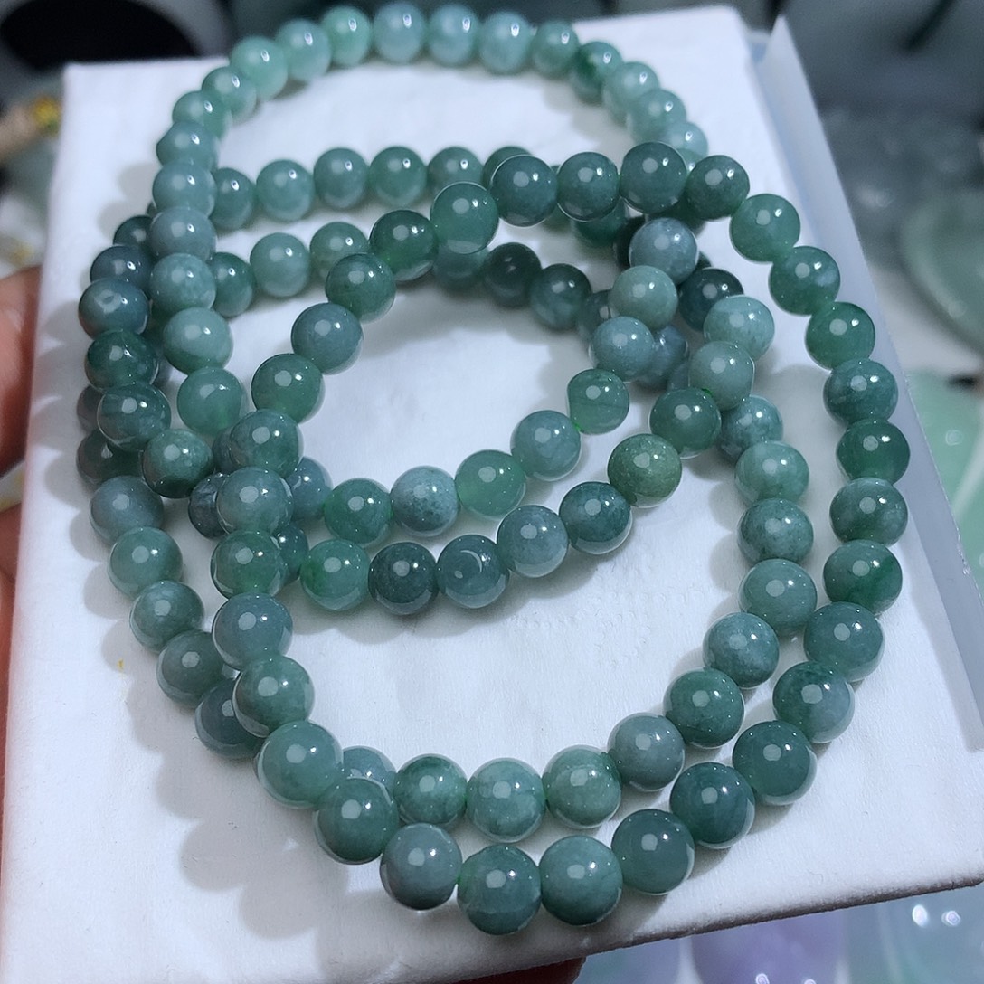 翡翠未镶嵌颈饰发1个