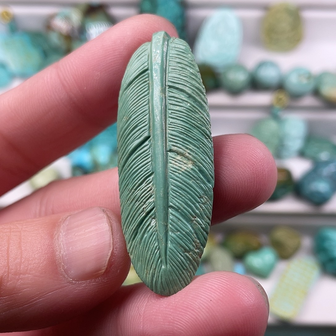 绿松石未镶嵌颈饰