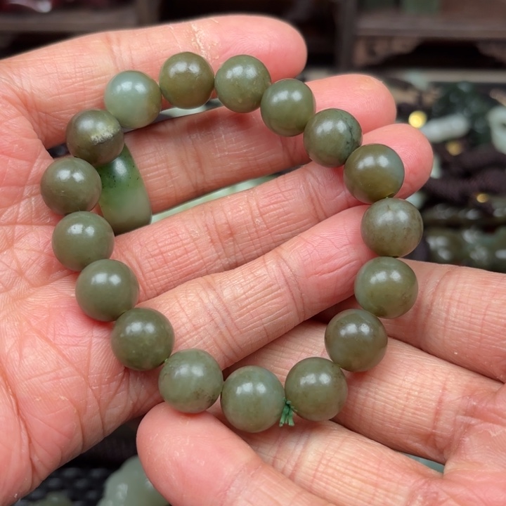 和田玉吊坠未镶嵌