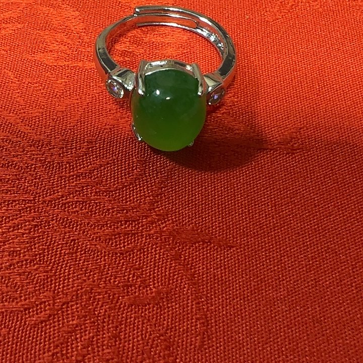 翡翠未镶嵌戒指翡翠戒指价格美丽漂亮