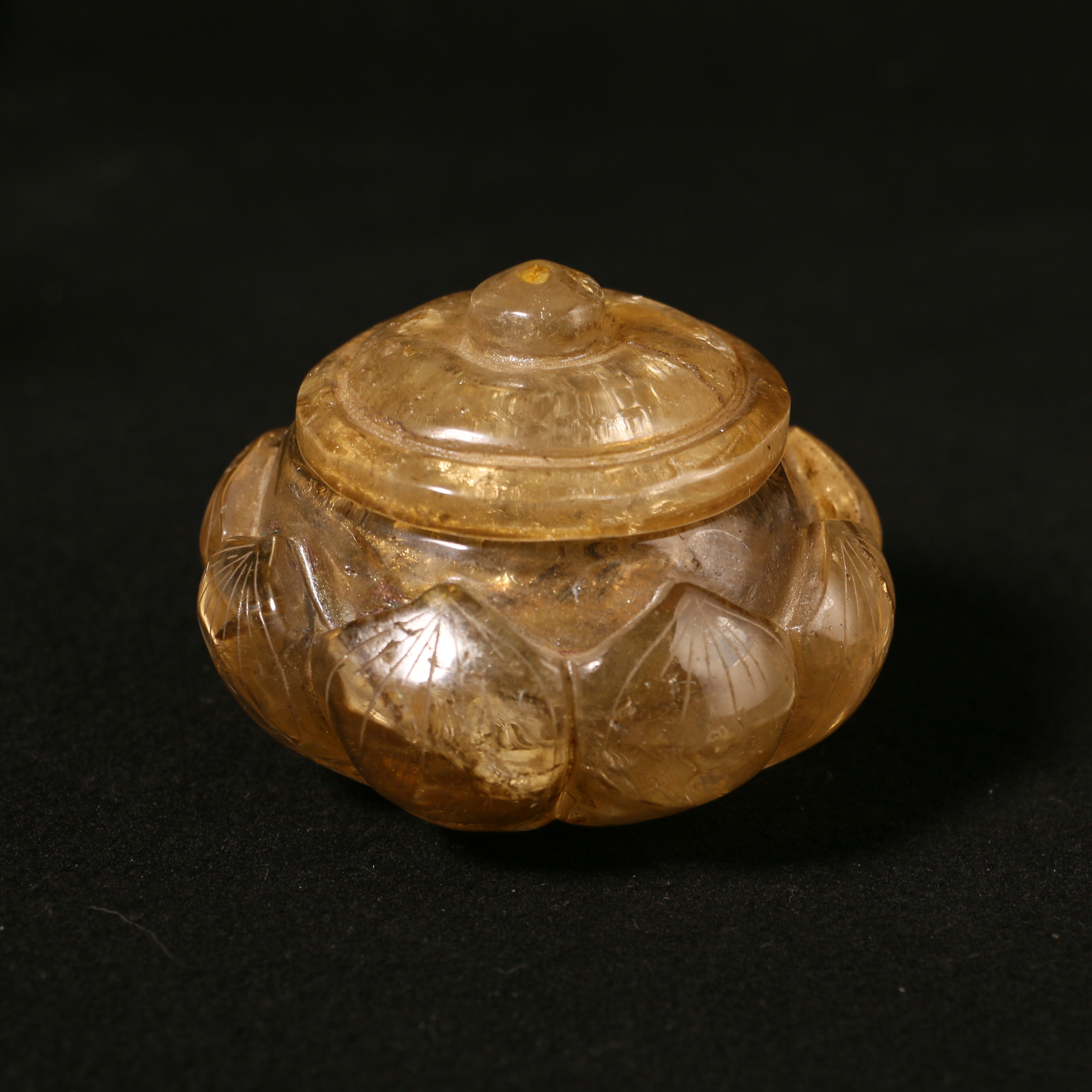 35G30  清  水晶盖盒