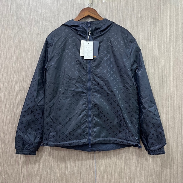 99新 LouisVuitton/路易威登 Lv别针双面冲锋衣 尺码：48