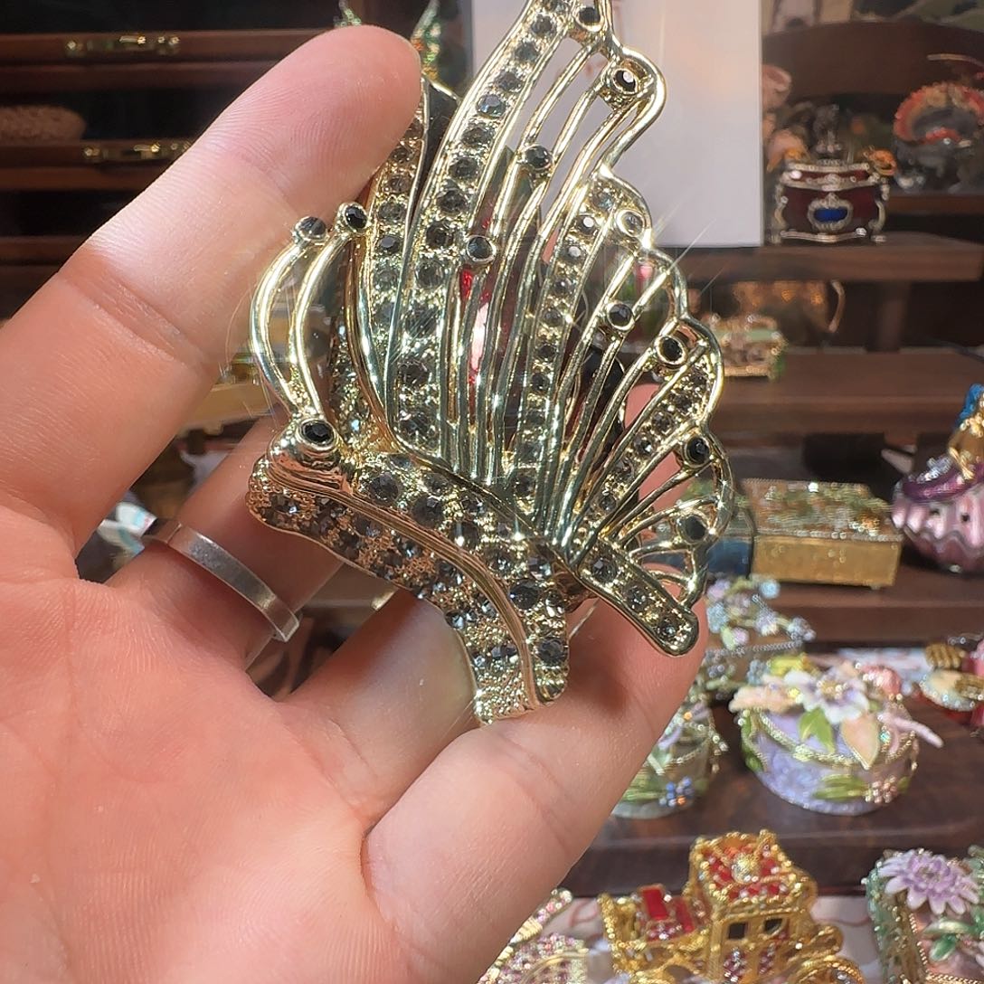 手工制品请勿吹毛求疵