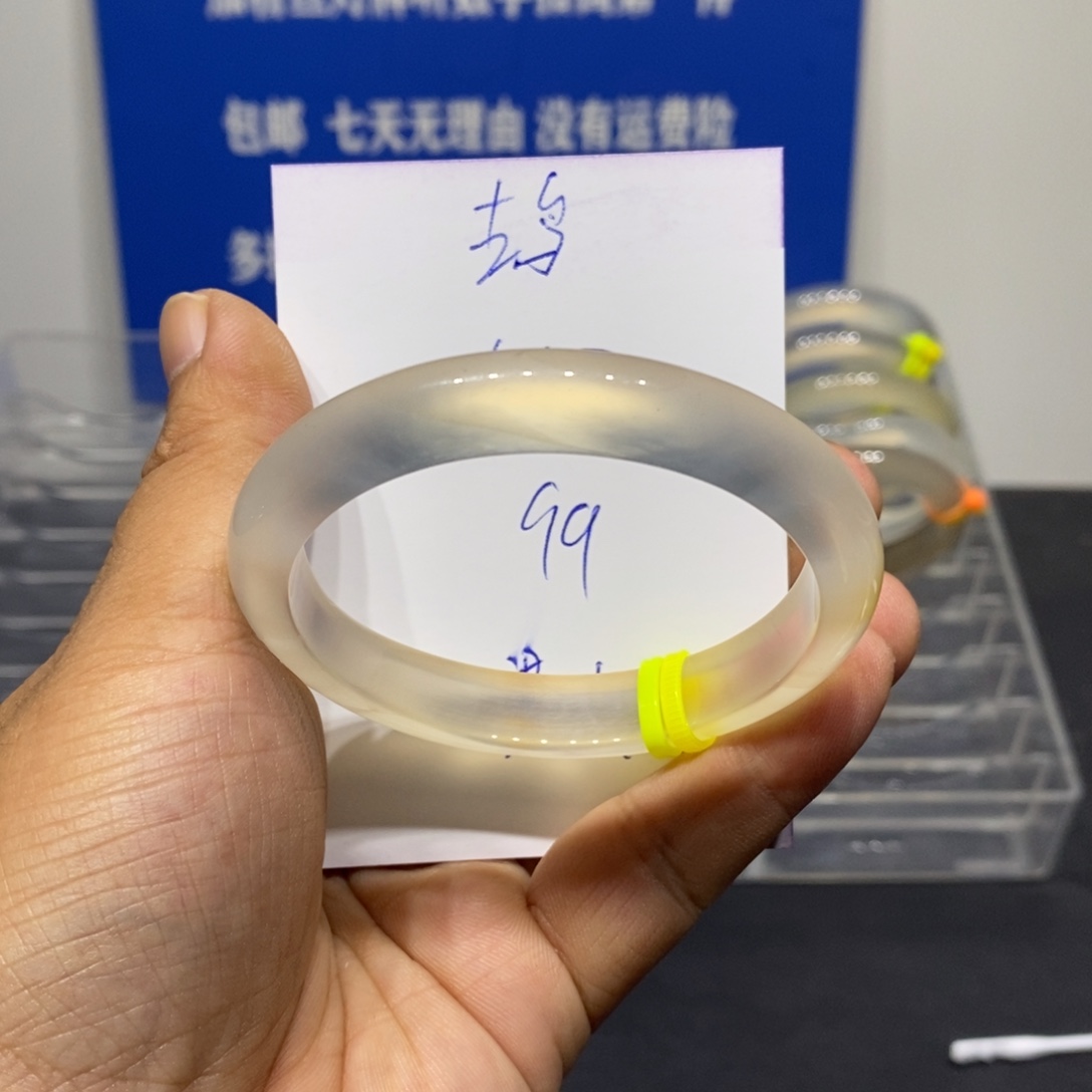 古***酱玛瑙/玉髓未镶嵌手镯