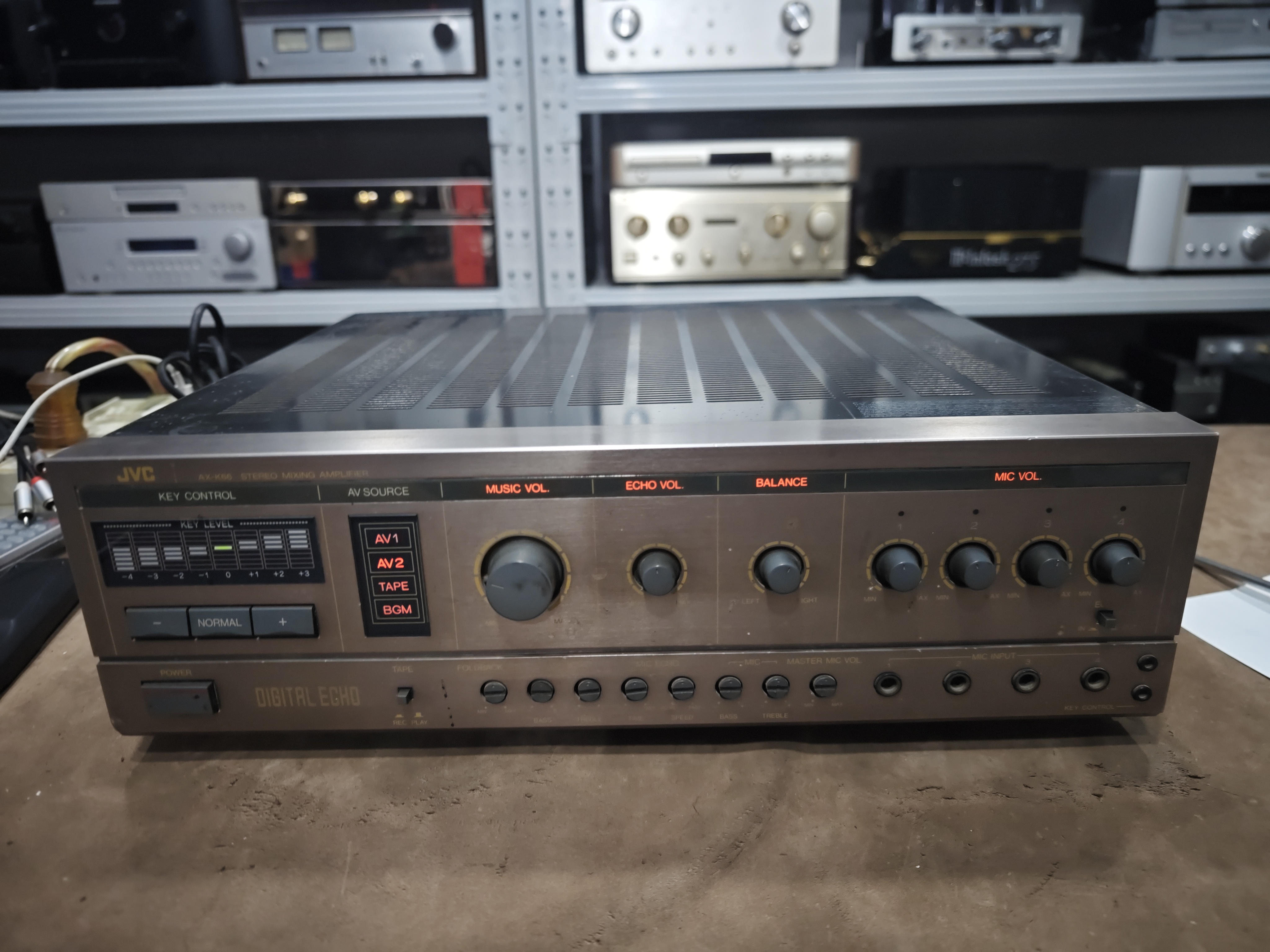 8新  JVC功放机K66正常不包邮不退换货