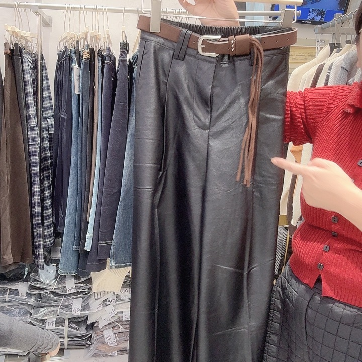 黑色的90斤穿到110斤之