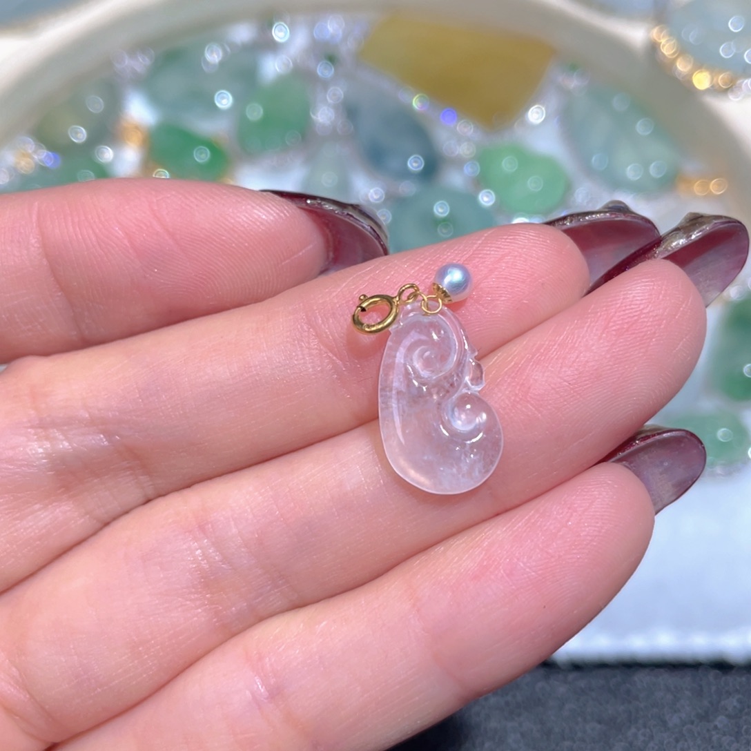 翡翠颈饰18K金镶嵌翡翠