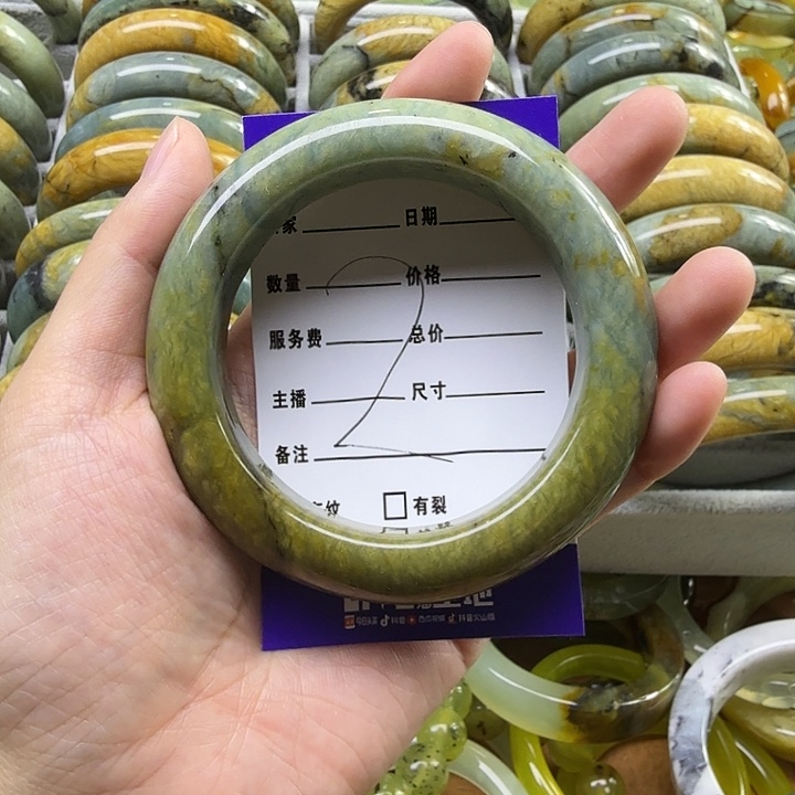 嘻***瓜蛇纹石玉未镶嵌岫玉蛇纹石手镯