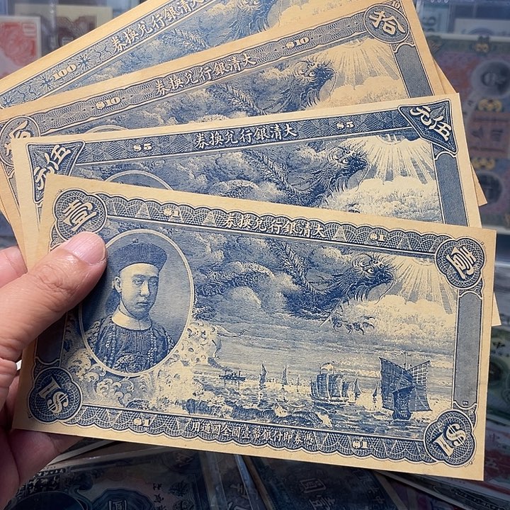 随机发货一套的价格