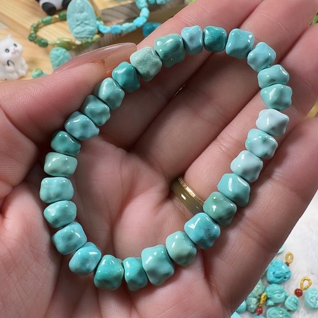 绿松石未镶嵌颈饰