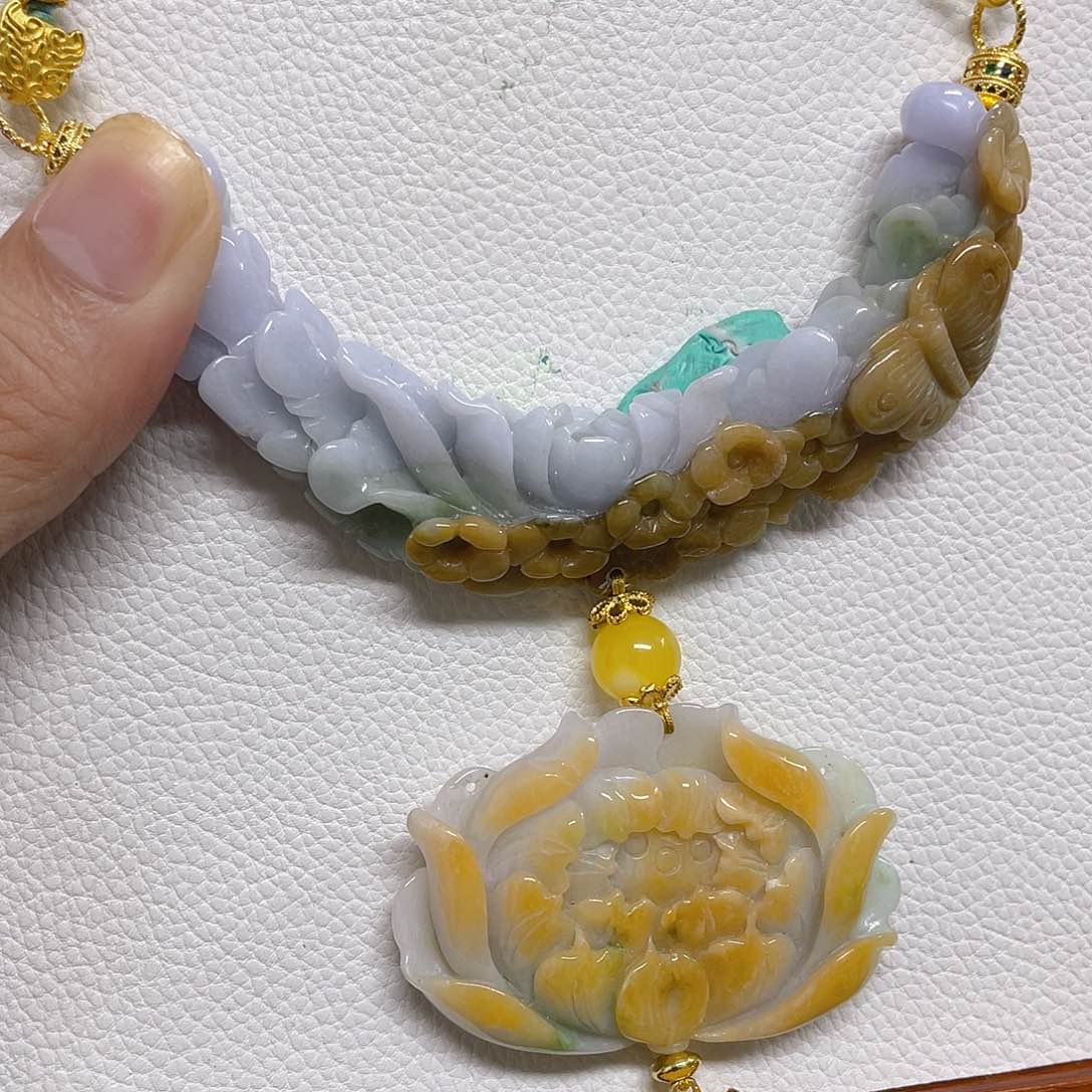 翡翠未镶嵌颈饰吊坠