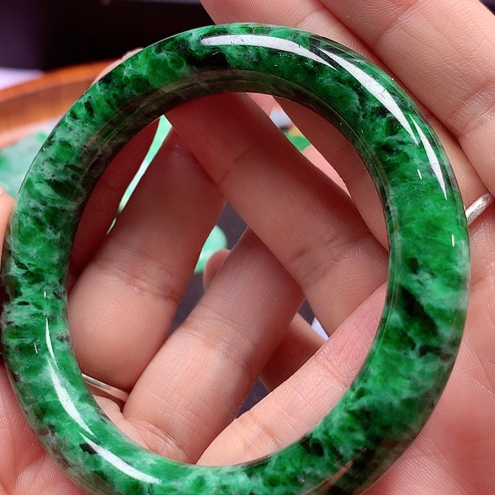 未镶嵌手镯翡翠翡翠