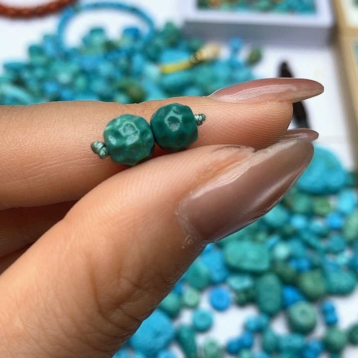 绿松石未镶嵌珠宝奇石