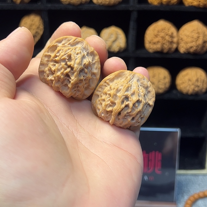 吊坠文玩核桃关公帽