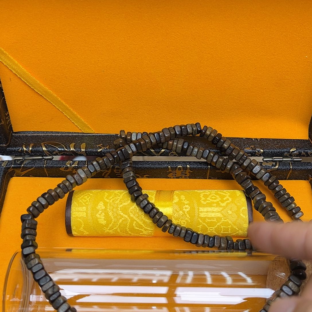 大叶紫檀（黑酸枝木类）