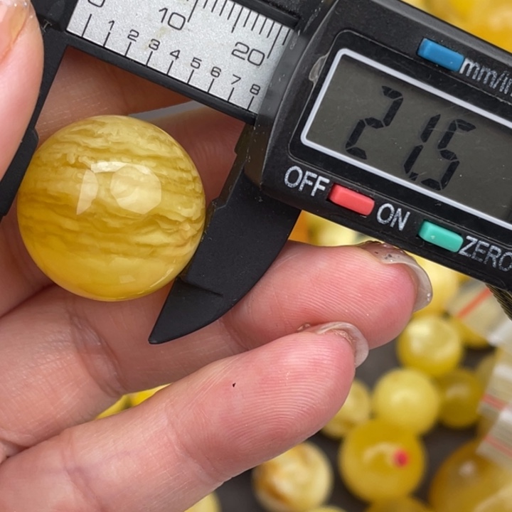 琥珀裸石未镶嵌蜜蜡204