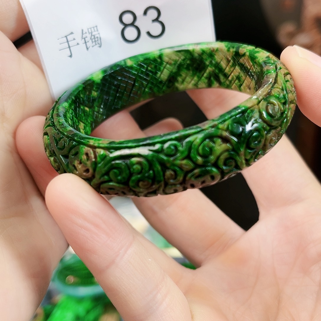 翡翠手镯未镶嵌手镯55.5