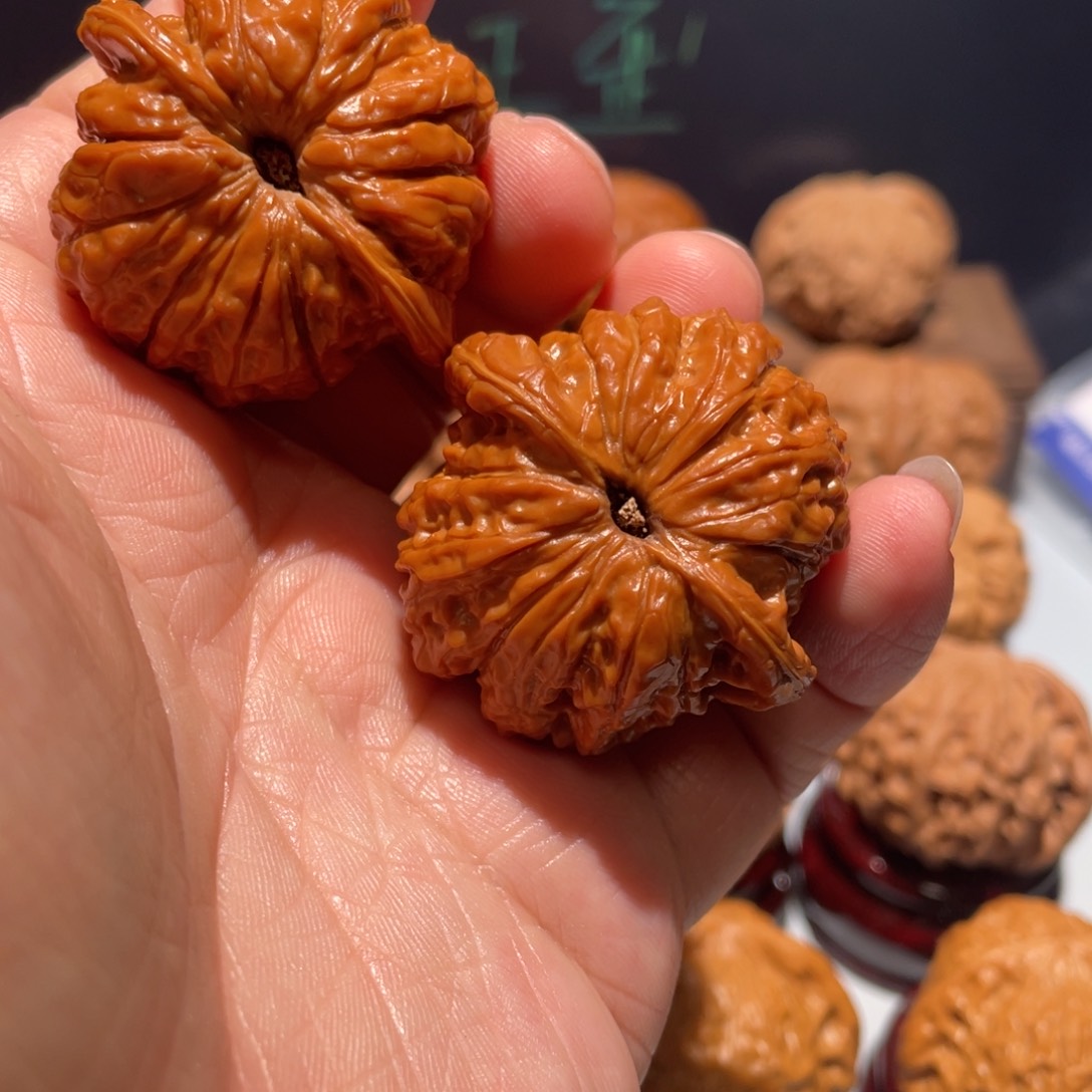 文玩核桃把件?****?血麒麟40