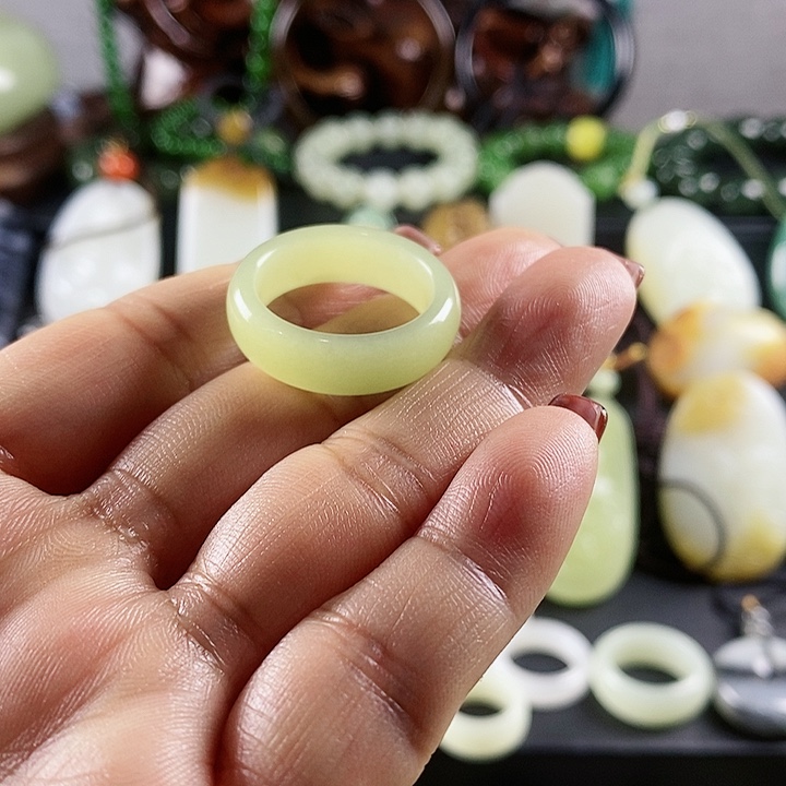 和田玉黄口戒指未镶嵌见*