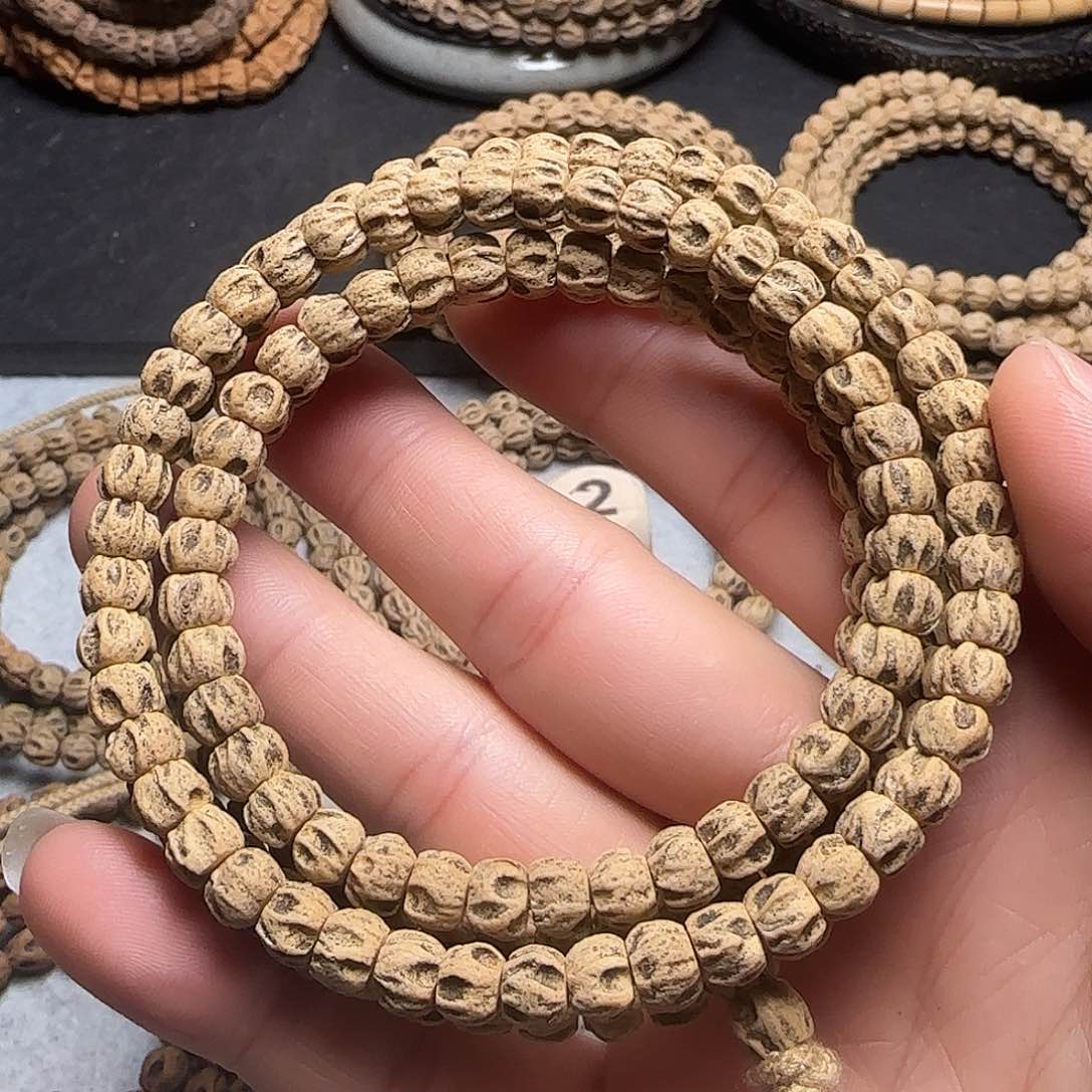 柏香籽/百香籽手串白**u方块龙脊鬼